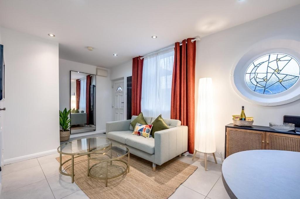 Central Belfast Apartments, Salisbury Rum bild