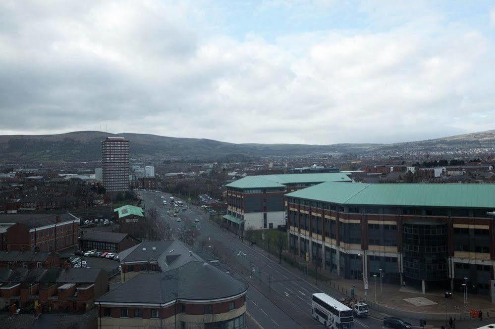 Central Belfast Apartments, Salisbury Exteriör bild